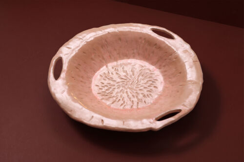 Pink glazed ceramic bowl with hand carved pattern and three handles tableware by dutch invertuals design studio